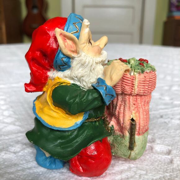 1994 Poly Stone Santa's Elf With Stocking Hinged Figurine 4" Gnome Bear Soldier - Picture 8 of 10
